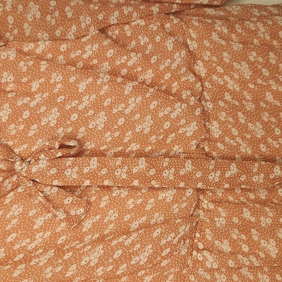 Forever 21 Women's Orange White V- Neck With Tie Floral Print Dress Size S/P - Picture 9 of 15